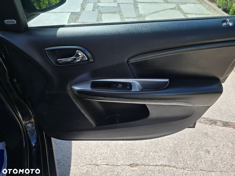 Fiat Freemont 2.0 Multijet 16V DPF Automatik Allrad Black Code - 26