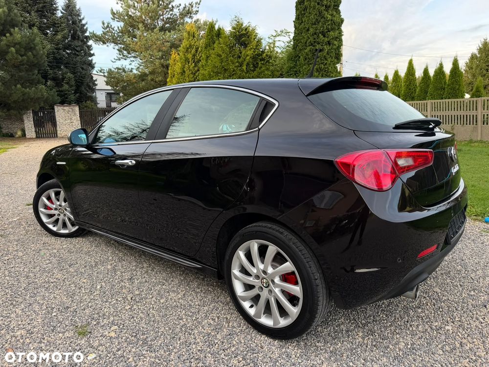 Alfa Romeo Giulietta 2.0 JTDM 16V - 16