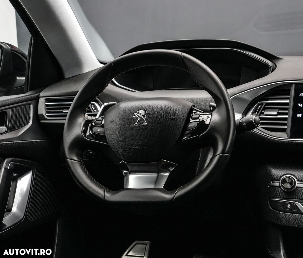 Peugeot 308 1.5L BlueHDI 130 S&S EAT8 Active - 18
