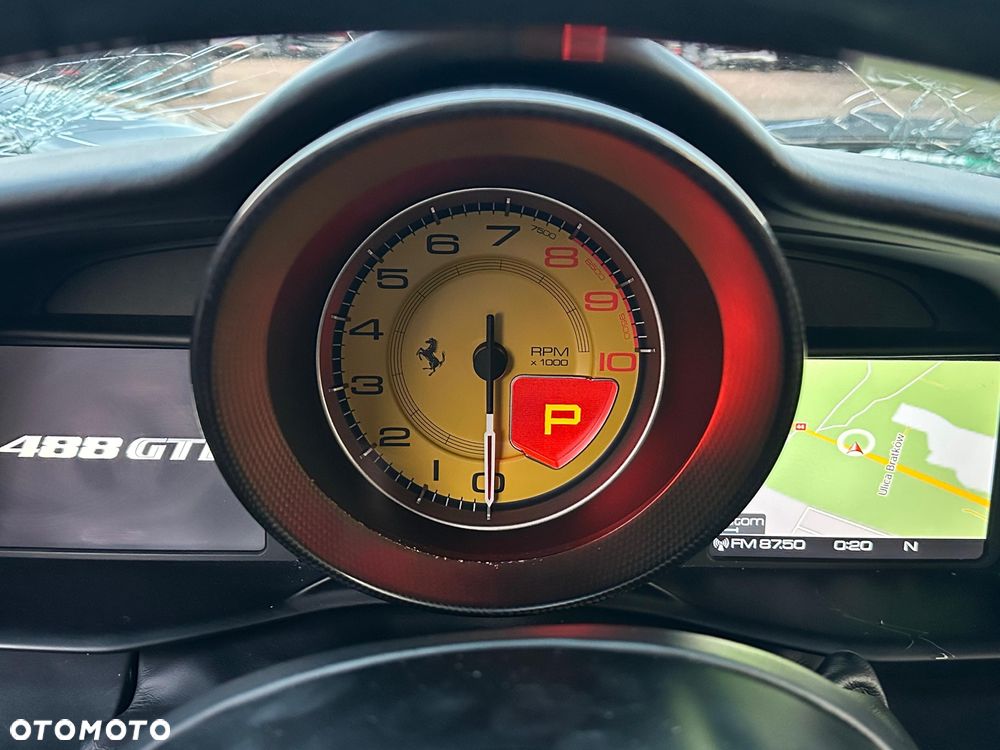 Ferrari 488 - 26