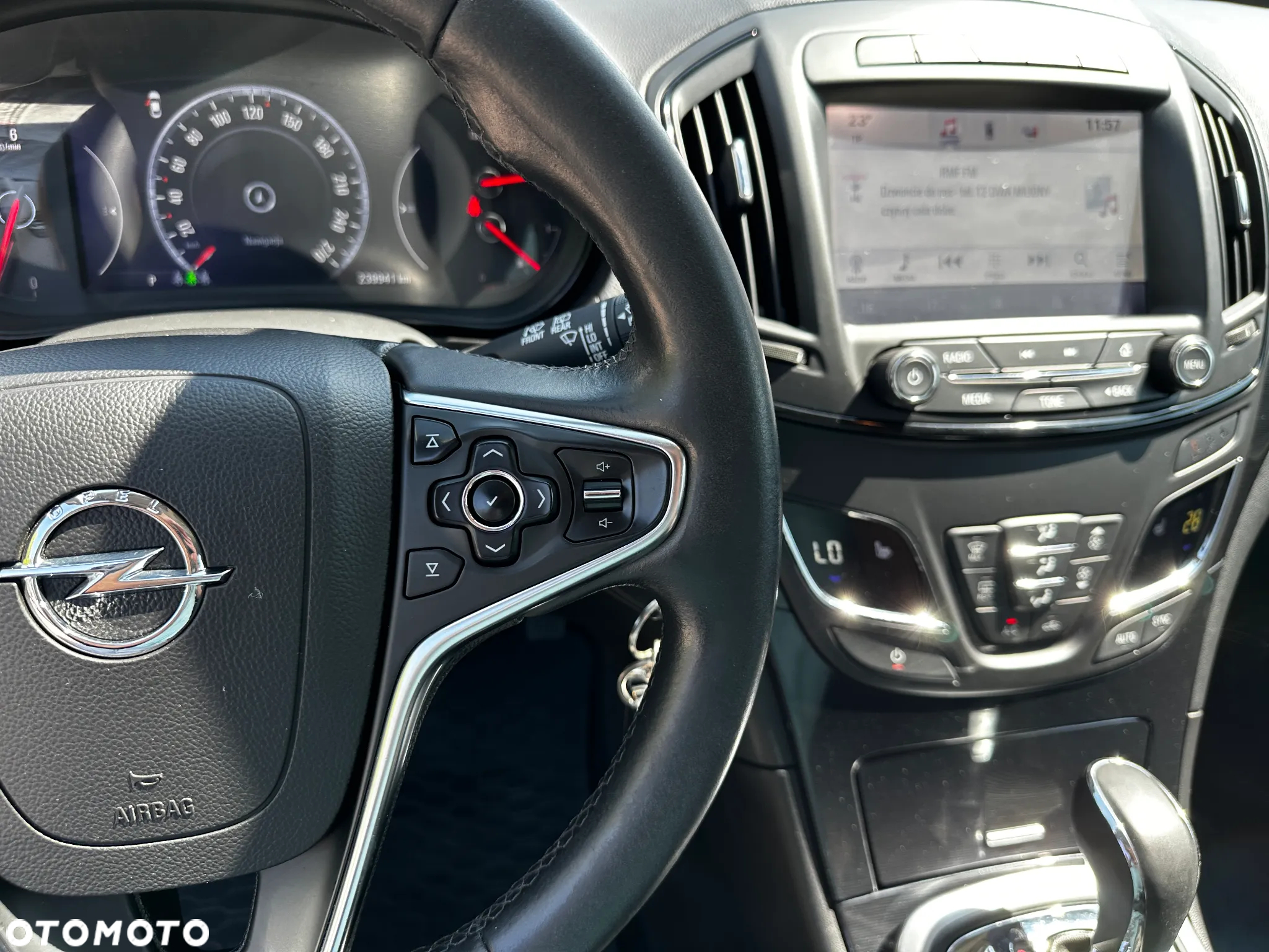 Opel Insignia - 10