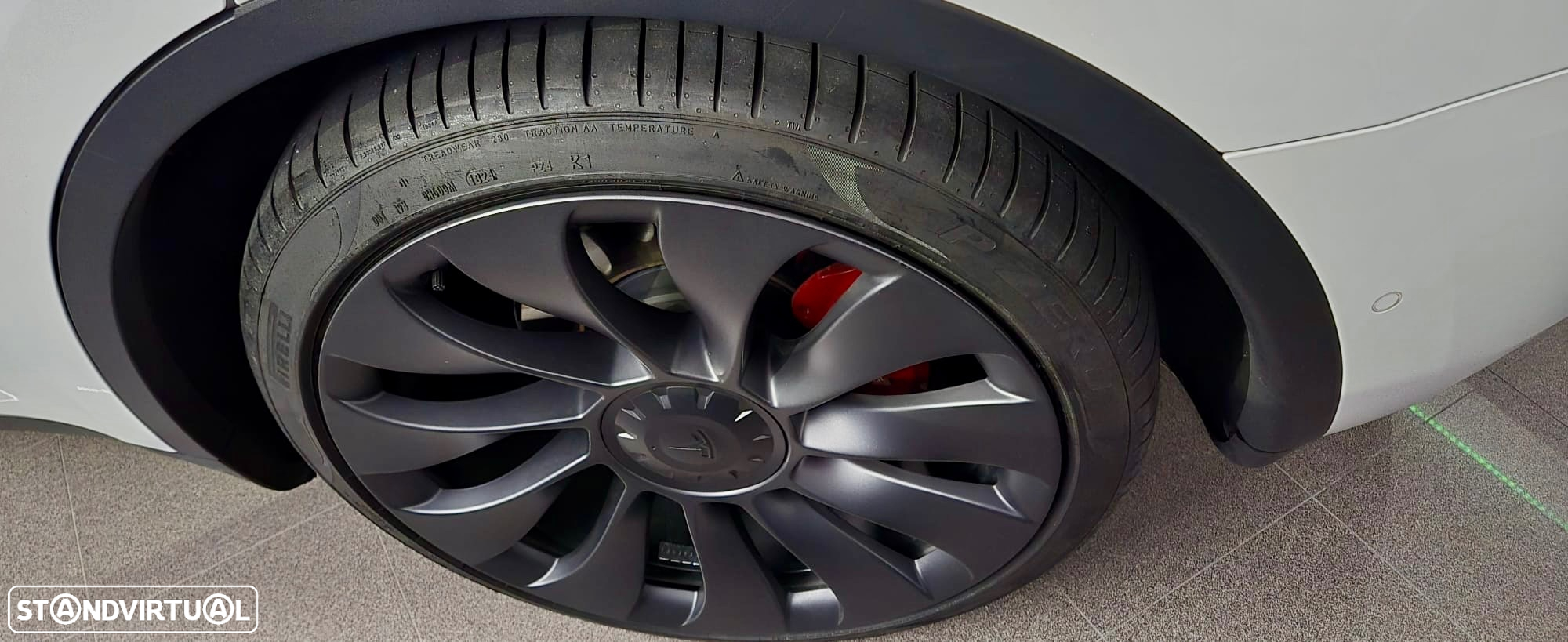 Tesla Model Y Performance Tração Integral - 24