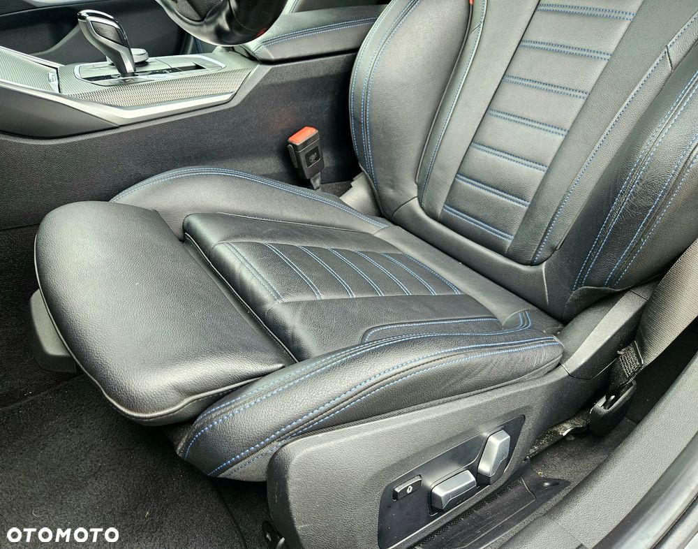 BMW Seria 3 - 36