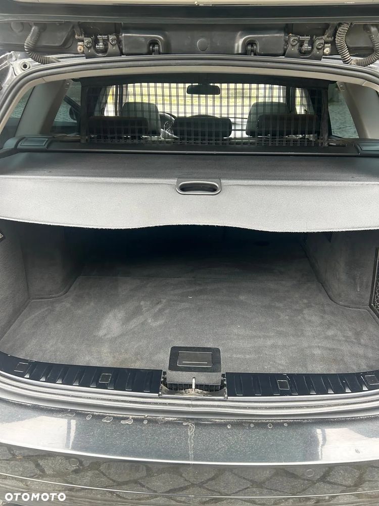 BMW Seria 3 318d - 22