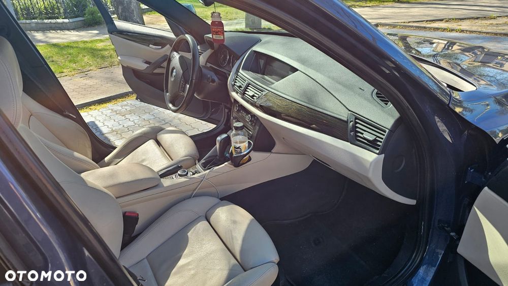 BMW X1 - 24