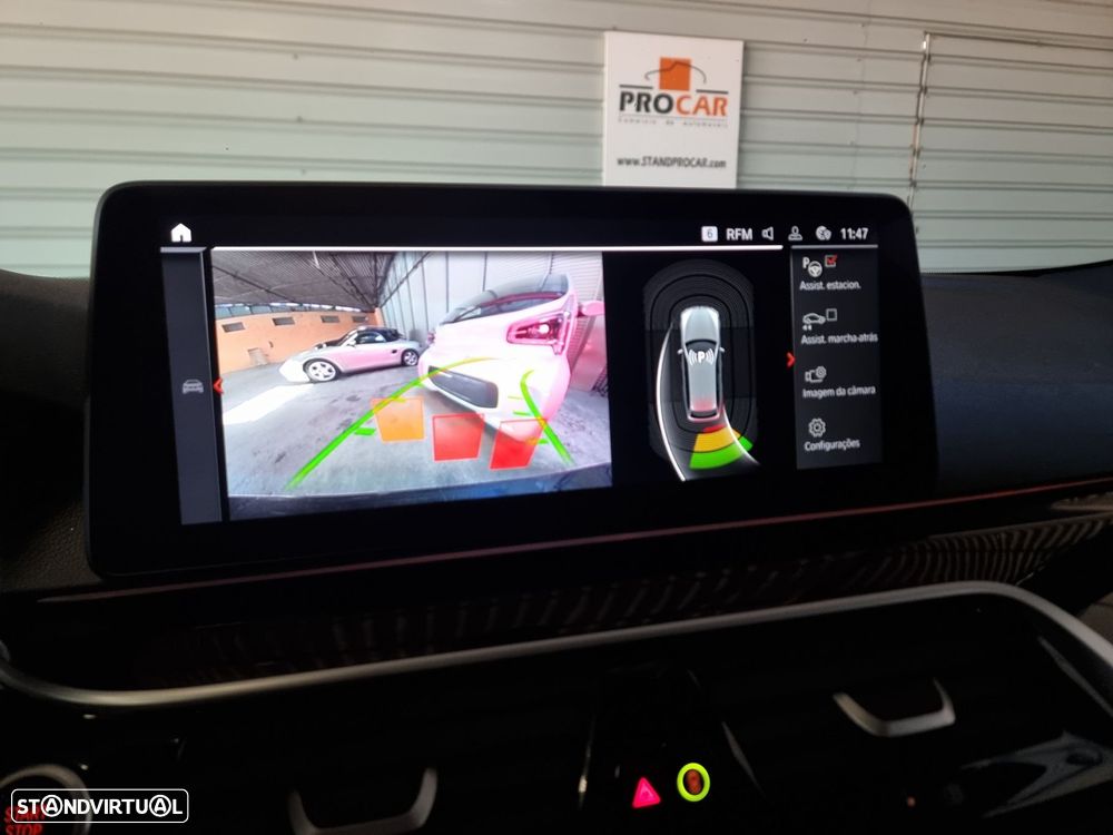 BMW 520 d Pack Desportivo M Auto - 25