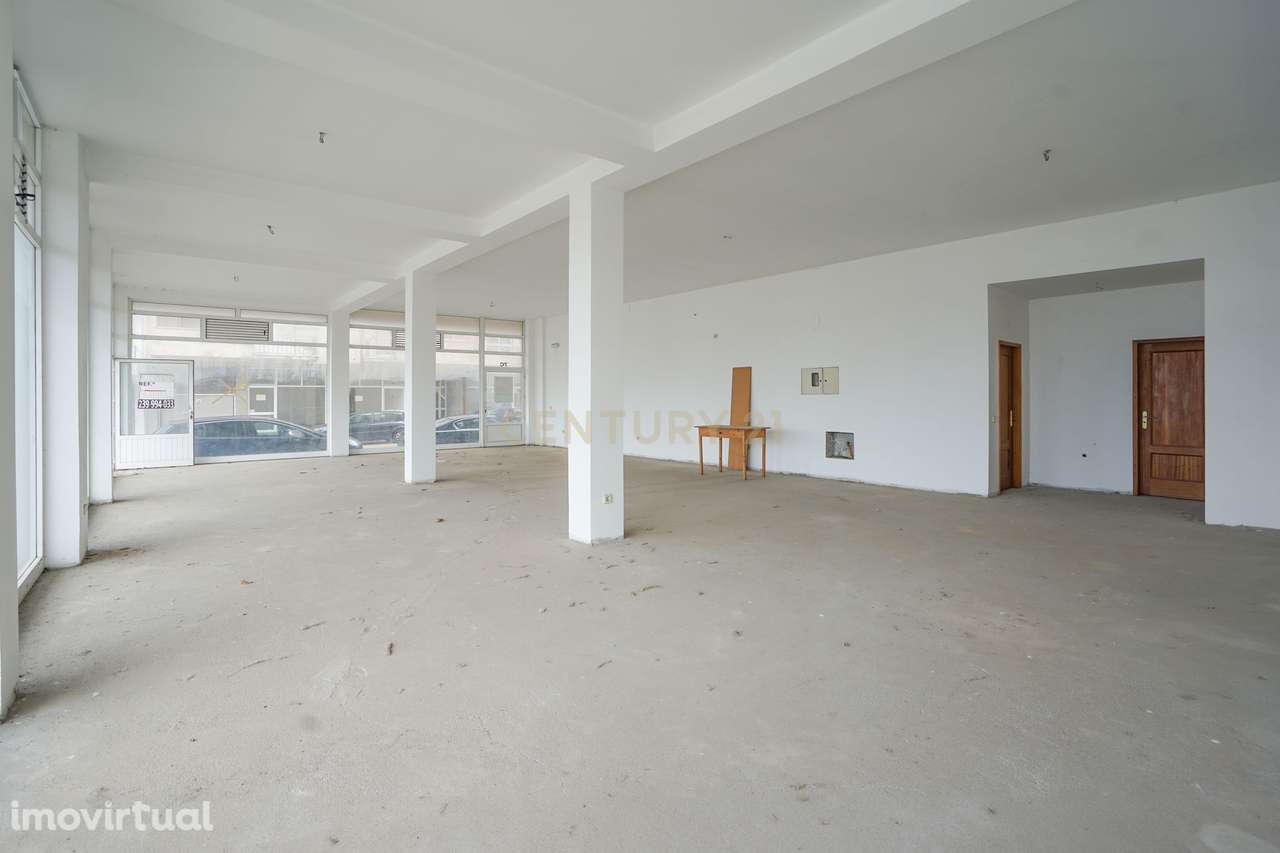 Loja - Centro da Vila - Lousã - Grande imagem: 2/15