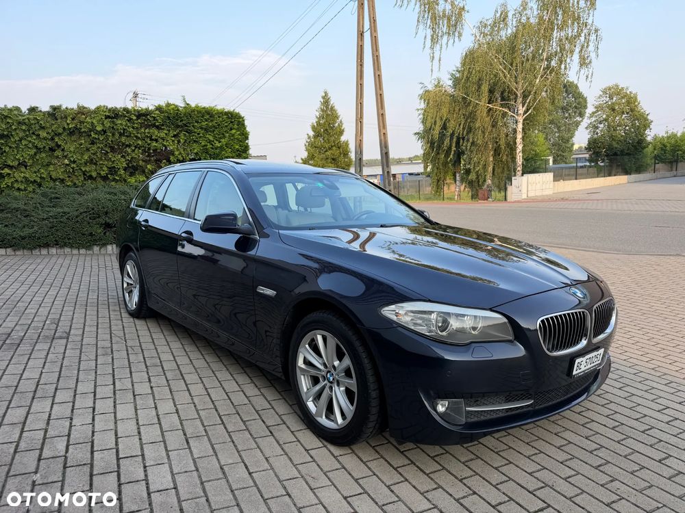 BMW Seria 5 525d Sport-Aut Luxury Line - 19