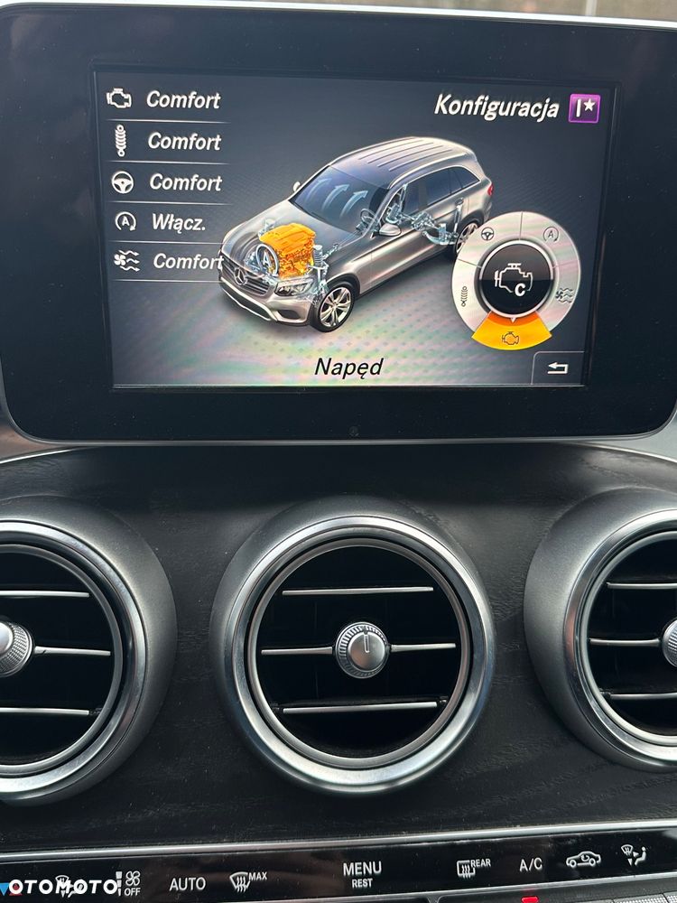 Mercedes-Benz GLC - 27