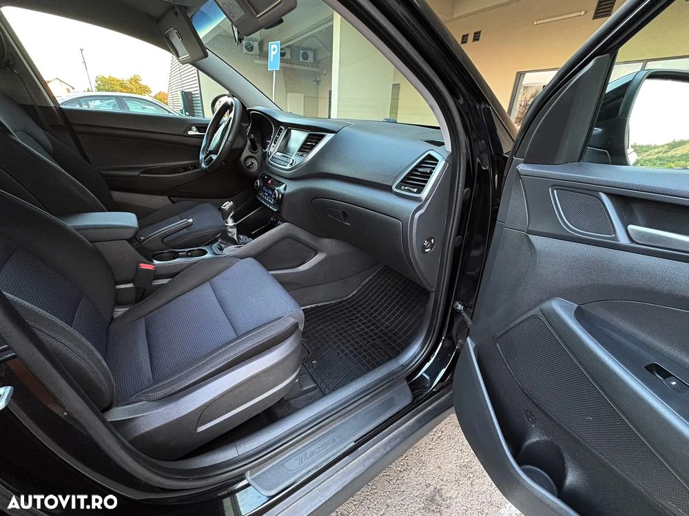 Hyundai Tucson blue 1.7 CRDi 2WD Style - 16