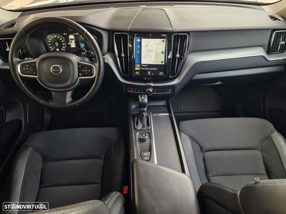 Volvo XC 60 2.0 D4 Momentum Geartronic - 14
