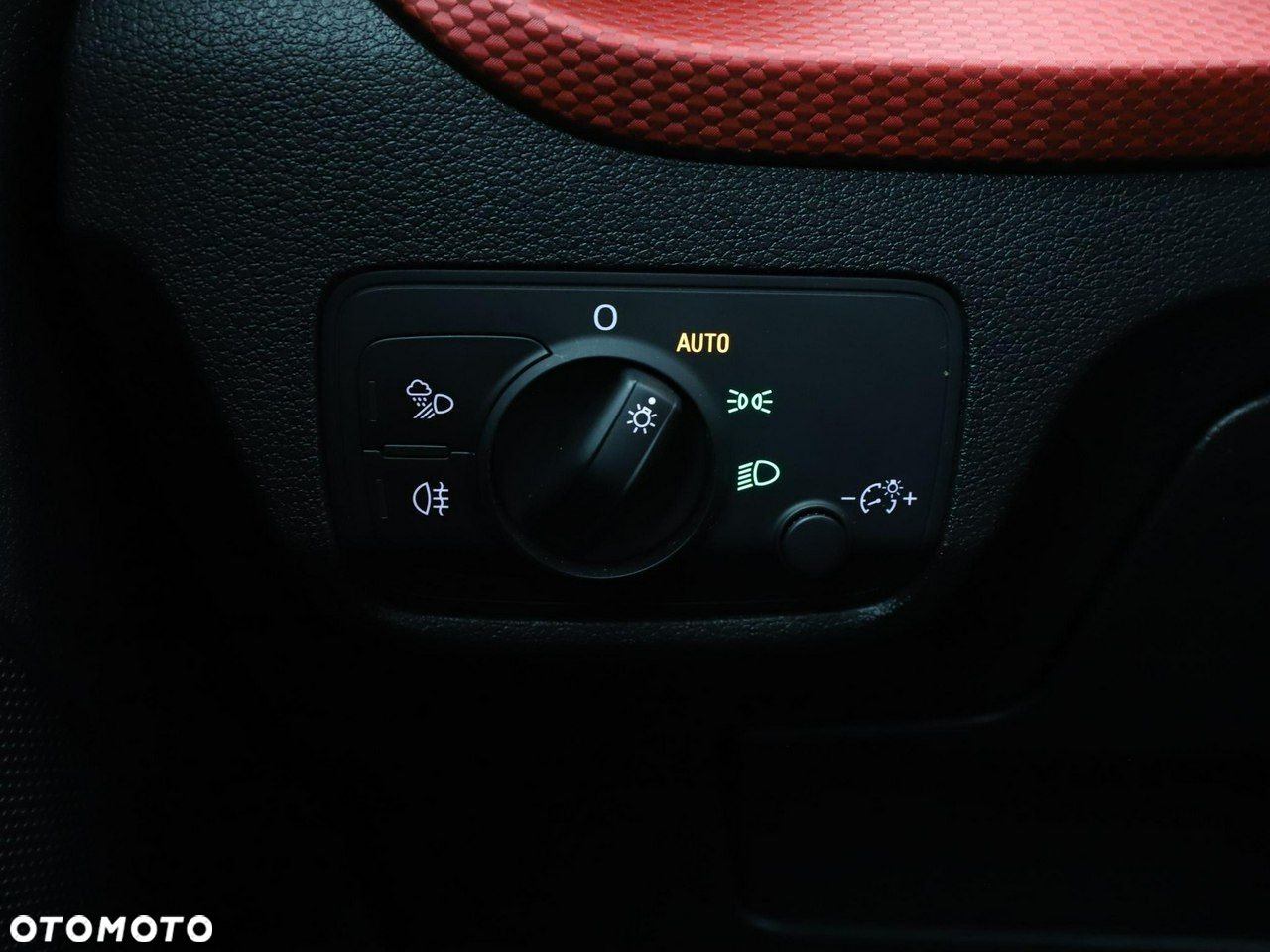 Audi Q2 35 TDI quattro S tronic sport - 31