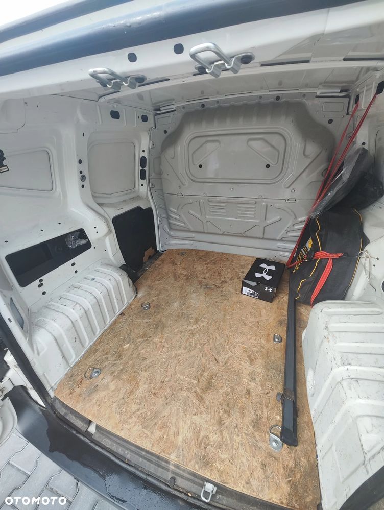 Fiat Fiorino 1.4 Easy - 19