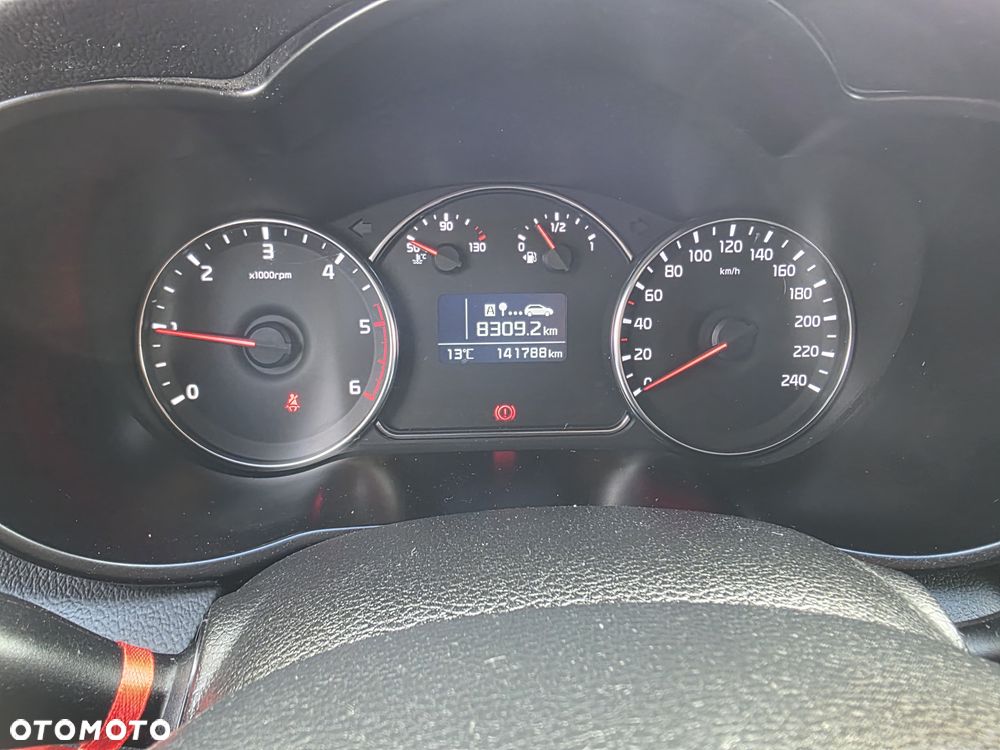 Kia Carens 1.7 CRDi 115 Fifa World Cup Edition - 27