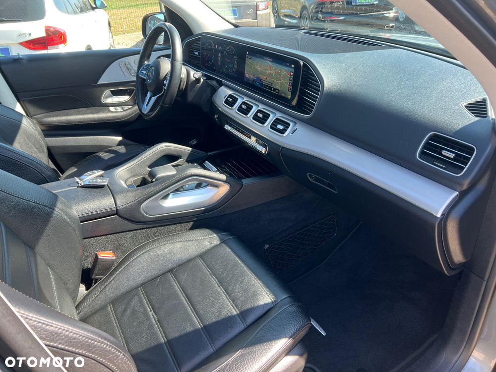 Mercedes-Benz GLE 300 d 4Matic 9G-TRONIC AMG Line - 34