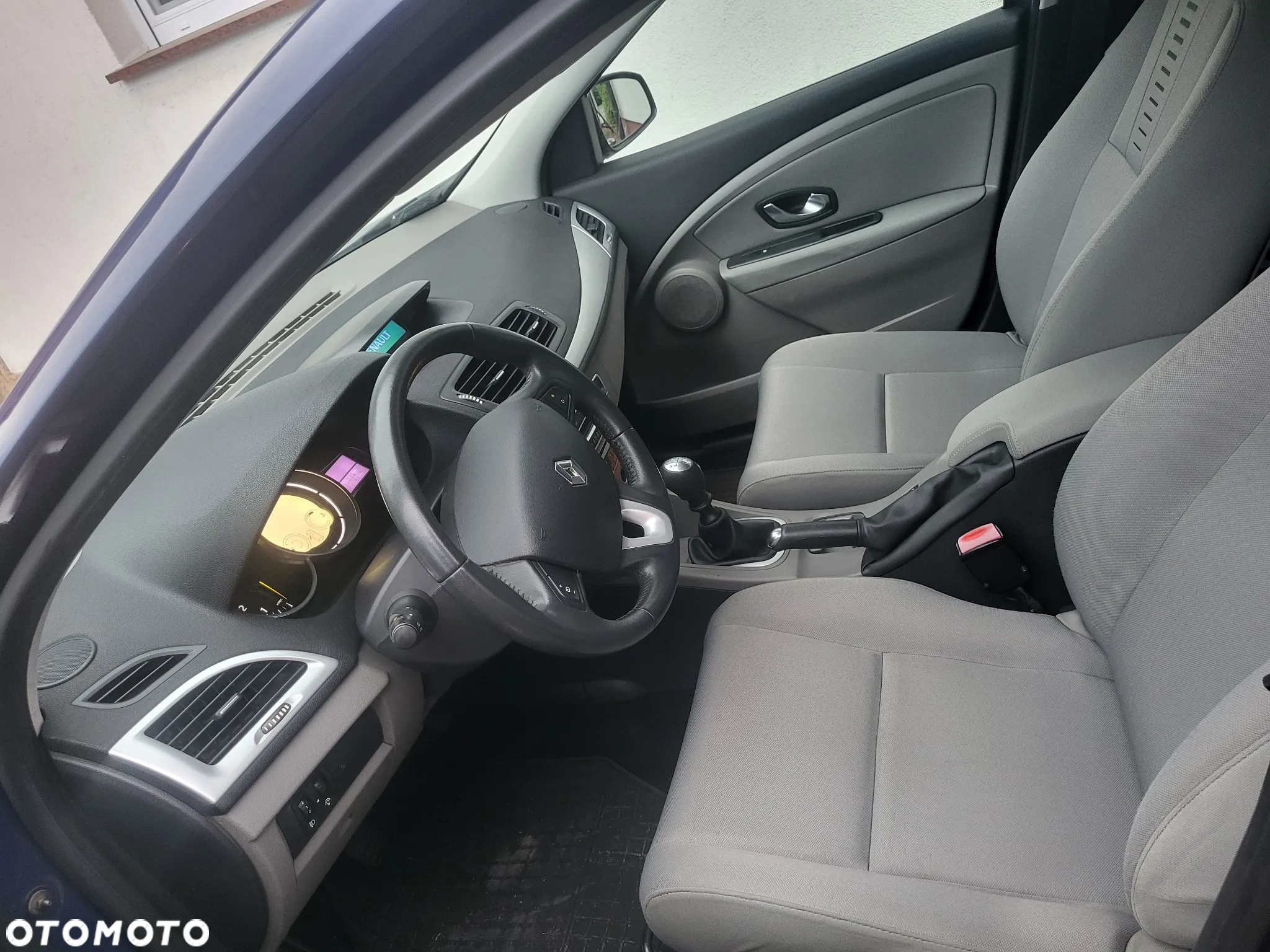 Renault Megane 1.5 dCi Dynamique - 8