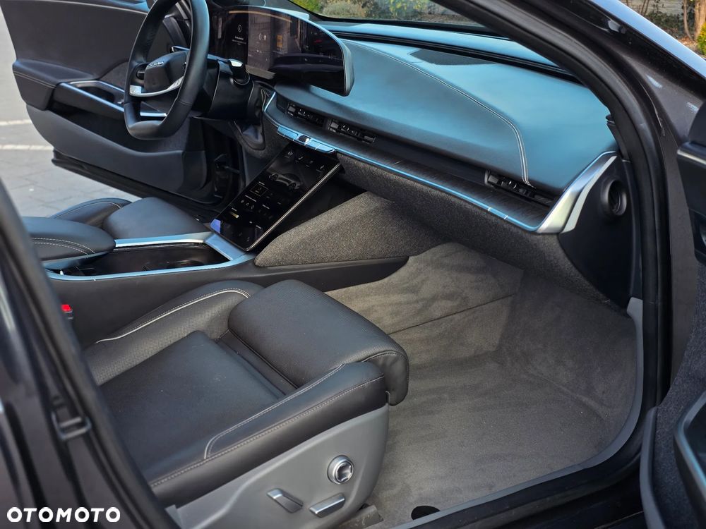 Lucid Air - 19