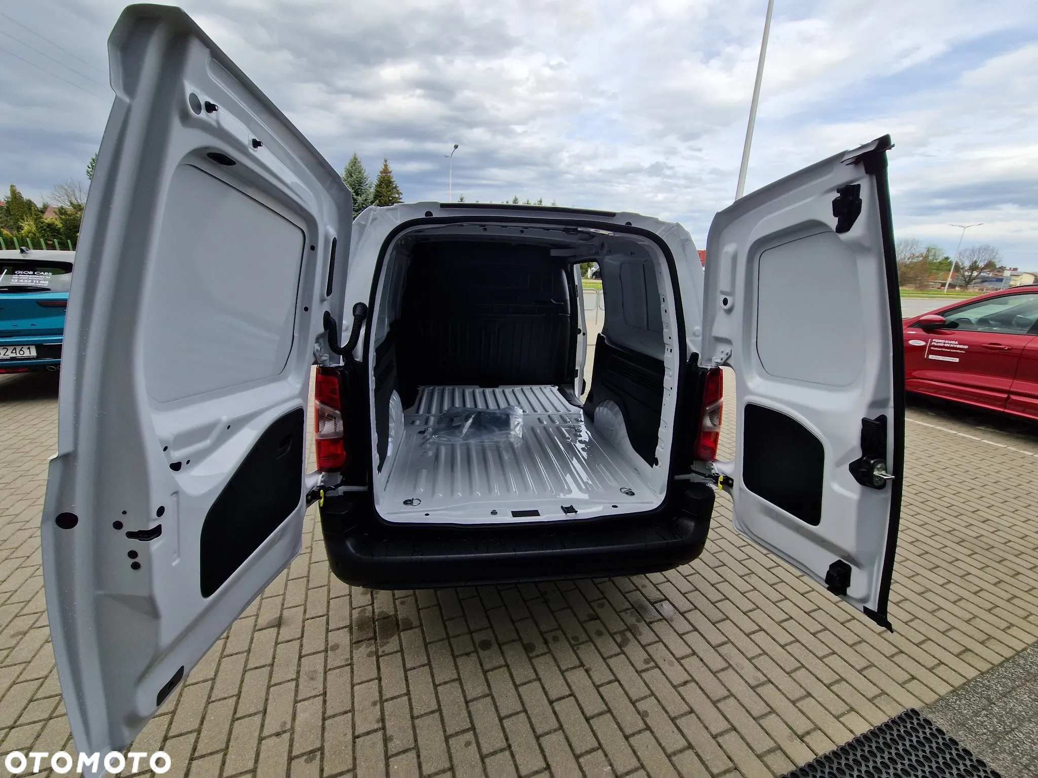 Opel COMBO - 13