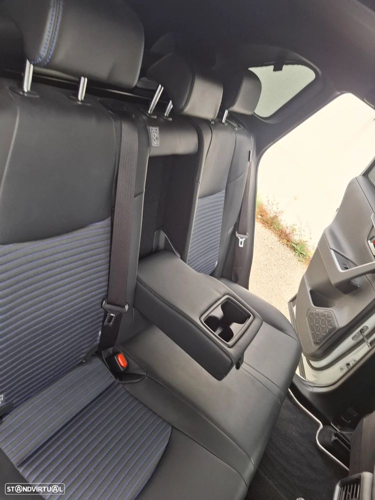 Toyota RAV4 2.5 HDF Square Collection - 12