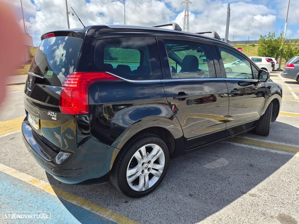 Peugeot 5008 1.6 E-HDi 7L Allure 2-Tronic - 4