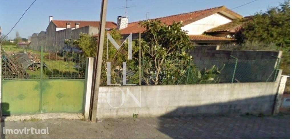 Terreno urbanizável na Rua da Rainha, em Bustos, concelho de Oliveira - Grande imagem: 3/5