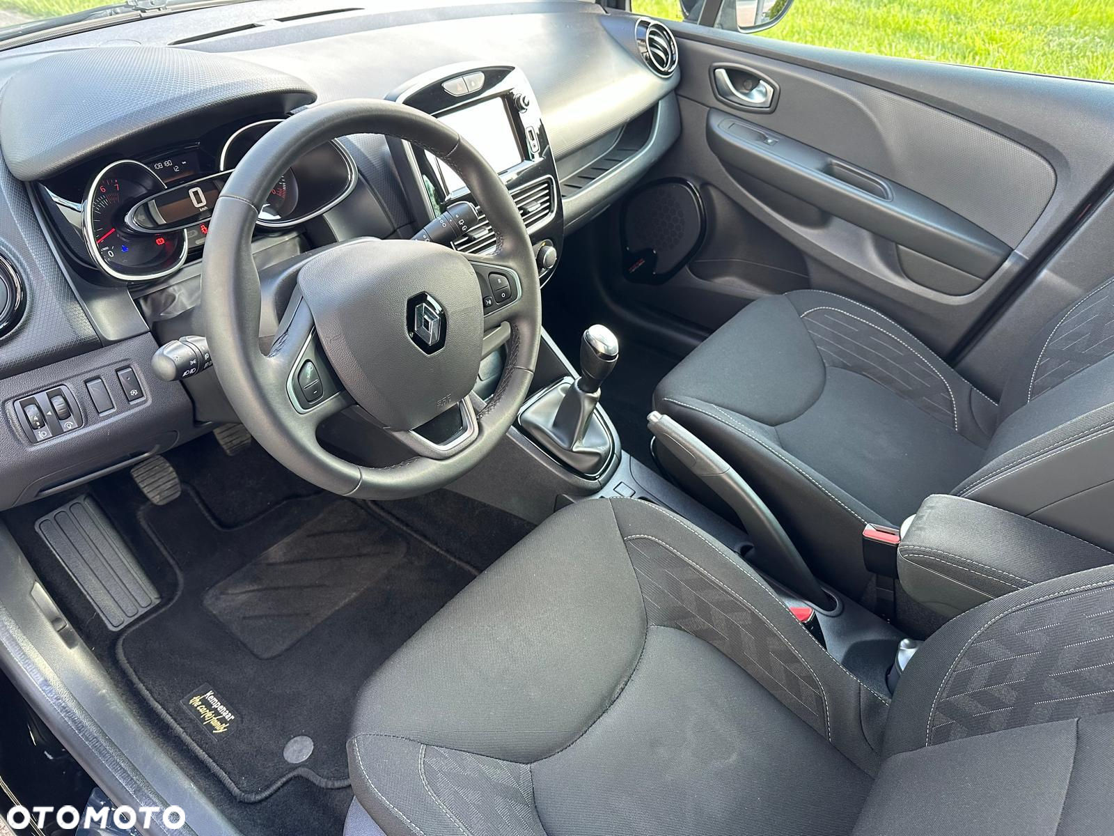Renault Clio - 11
