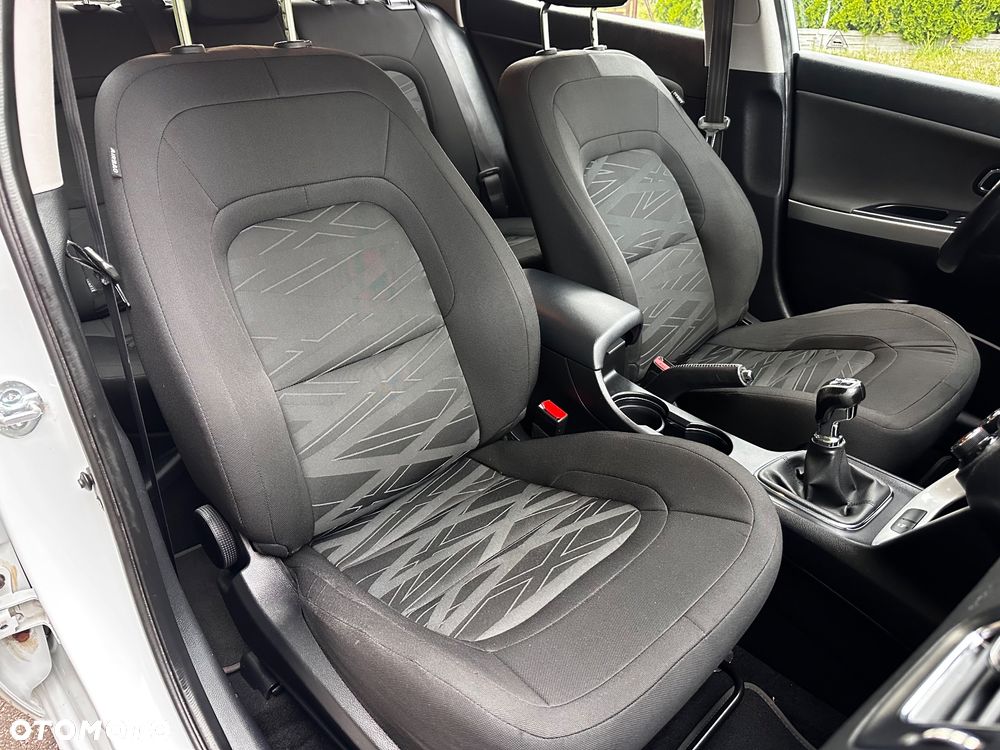 Kia Ceed 1.4 CVVT Dream Team Edition - 25