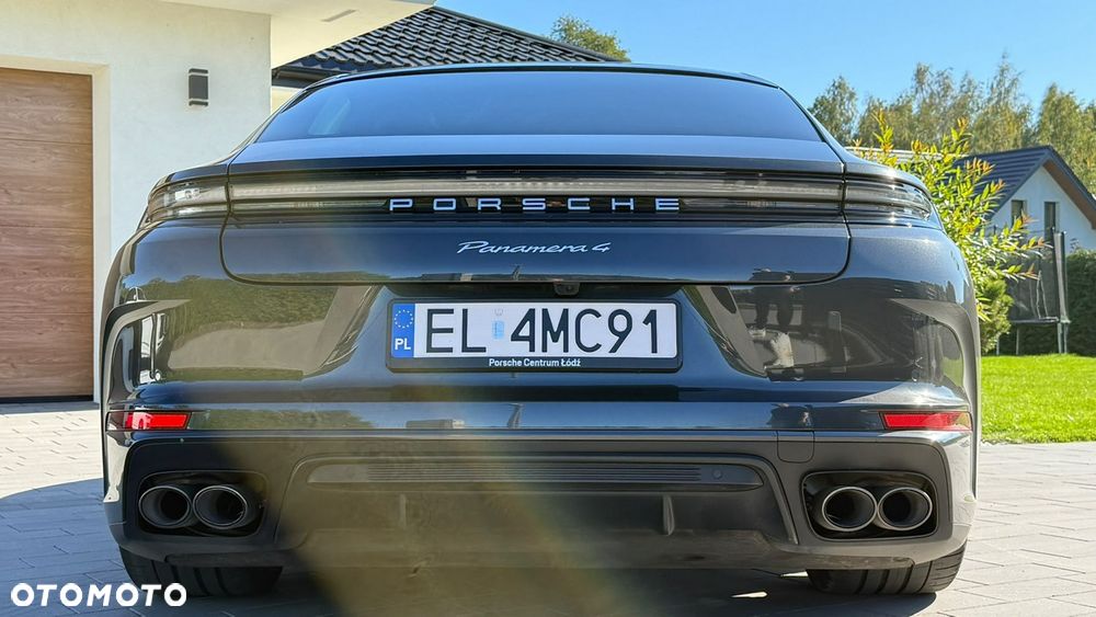 Porsche Panamera 4 - 9