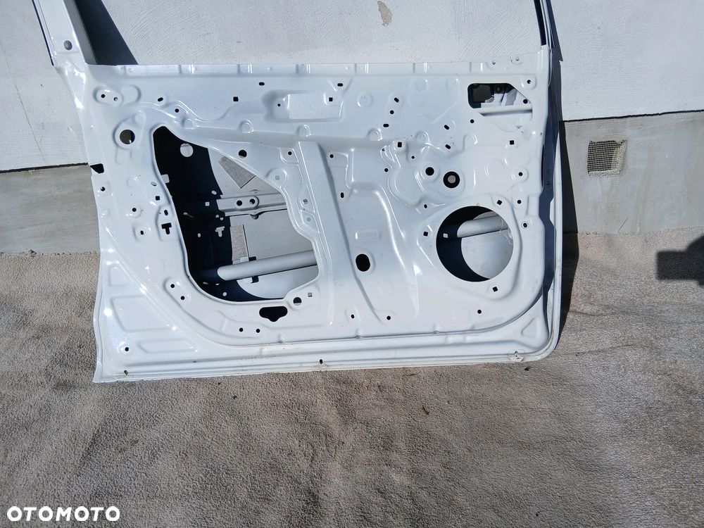 DRZWI PRZEDNIE LEWE TOYOTA COROLLA E-21 BIAŁA PERŁA - 9