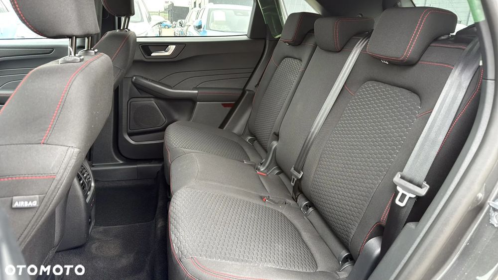 Ford Kuga - 12