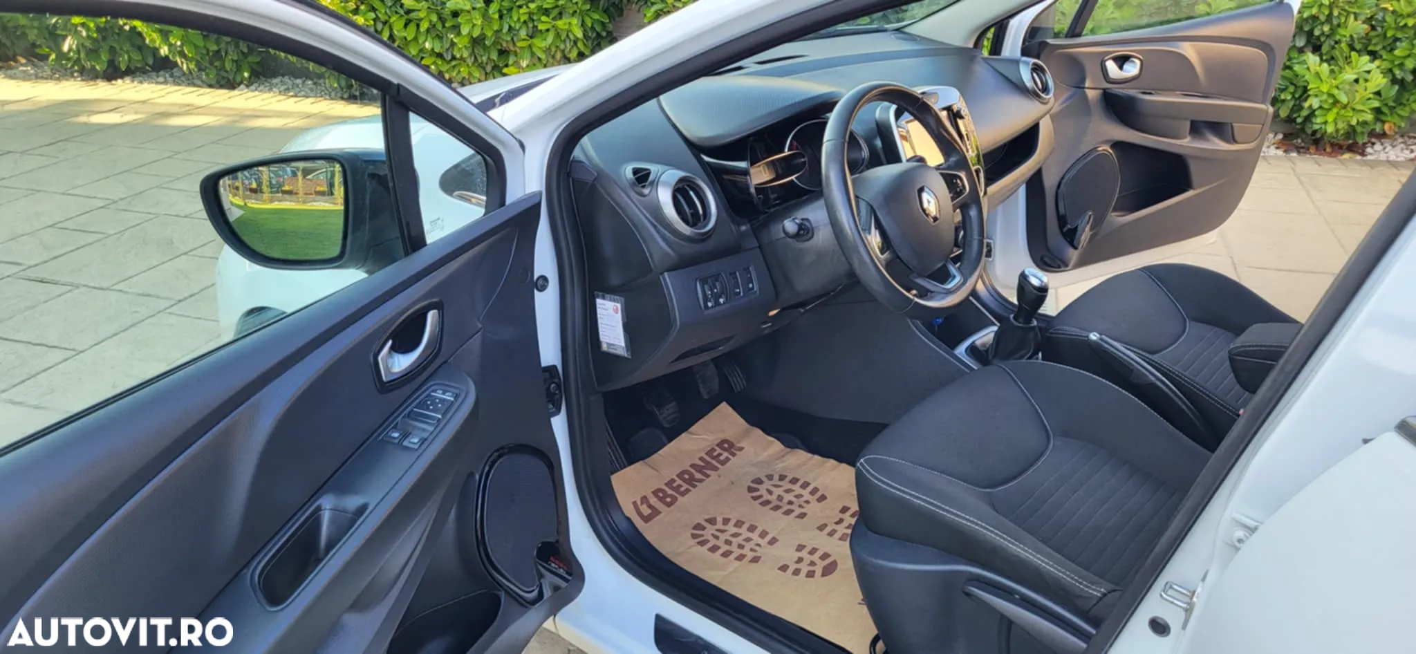 Renault Clio - 16