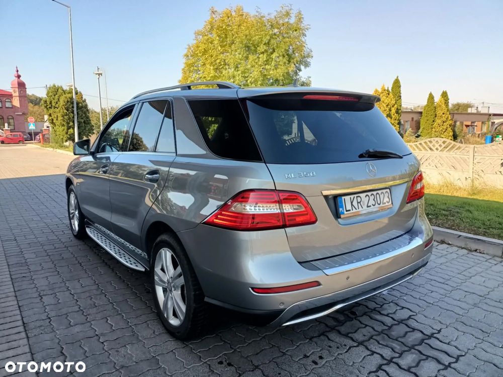 Mercedes-Benz ML 350 BlueTec 4-Matic - 4