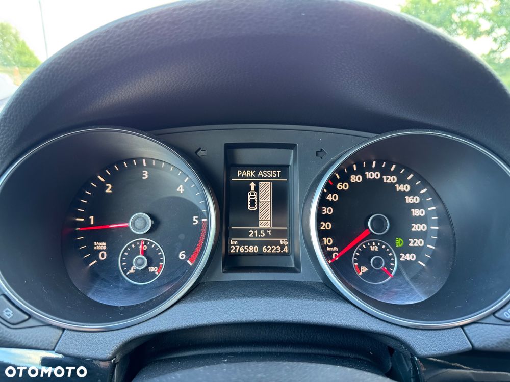 Volkswagen Golf 2.0 TDI DPF Highline - 18