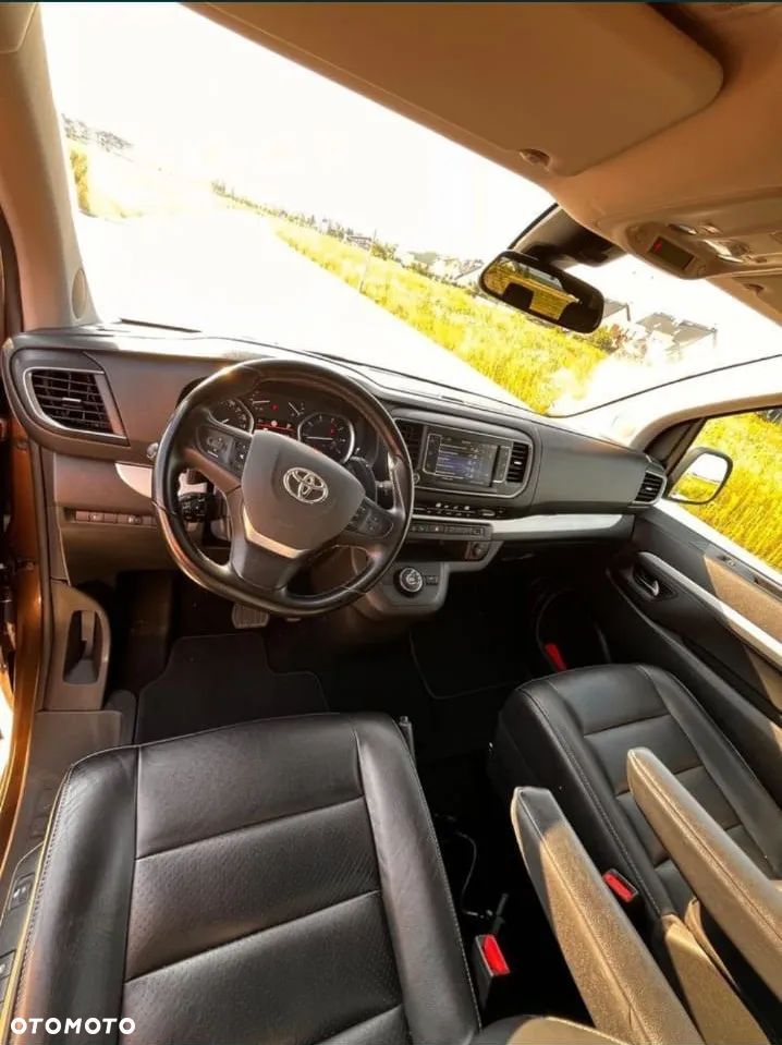 Toyota ProAce Kombi 2.0 D-4D Long 2,8t - 5