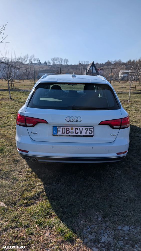 Audi A4 Avant 2.0 TDI ultra S tronic - 2