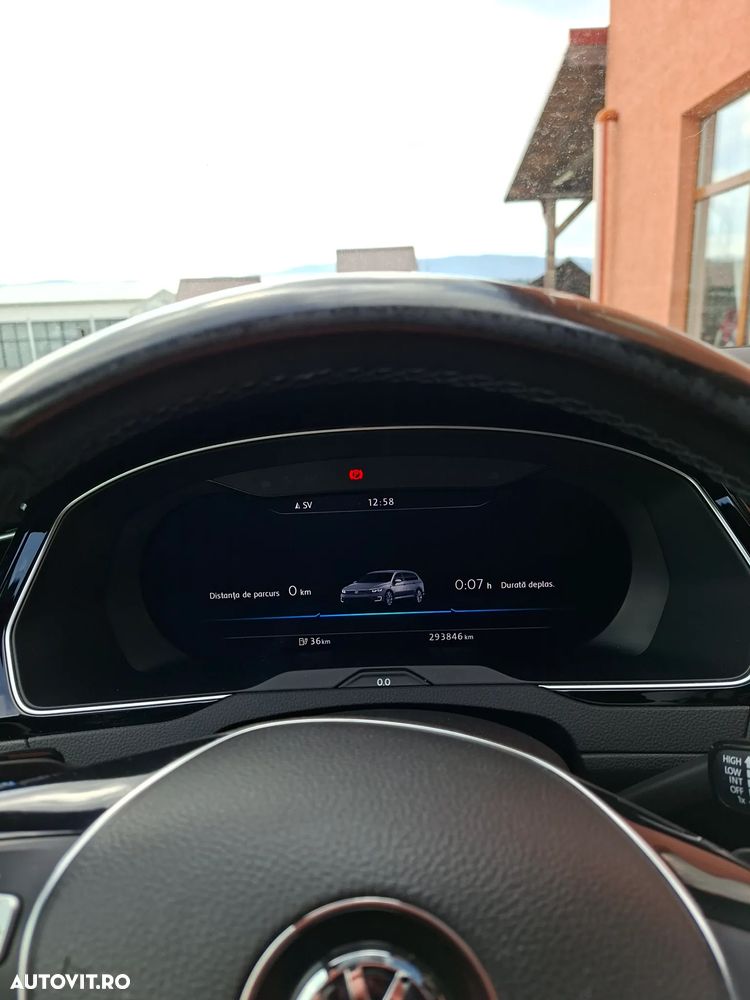 Volkswagen Passat - 13