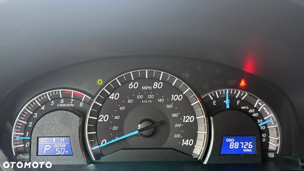 Toyota Camry - 11