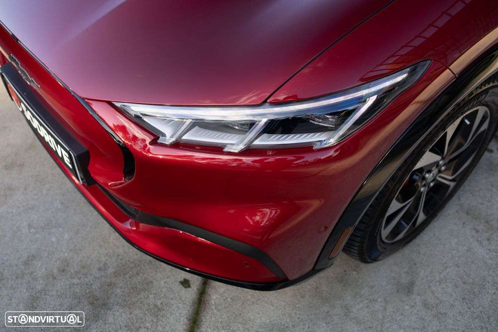 Ford Mustang Mach-E AWD PREMIUM - 25