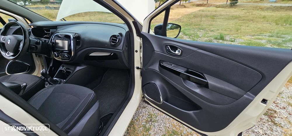 Renault Captur 1.5 dCi Exclusive - 19