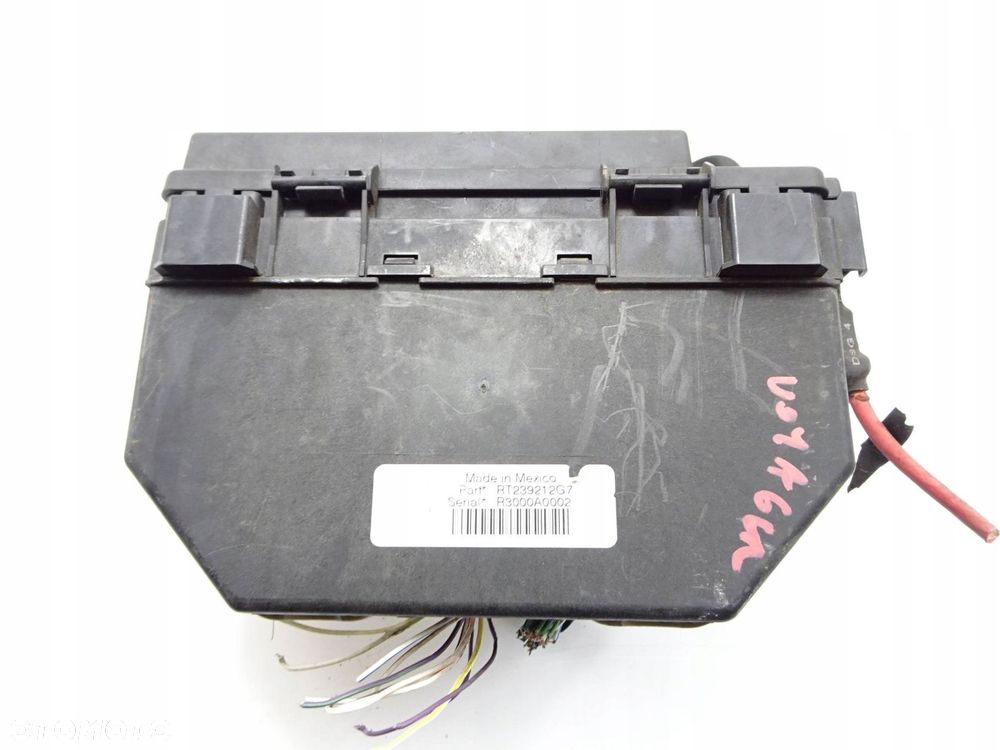 skrzynka bezpieczników chrysler grand voyager v 2.8 crd - 5