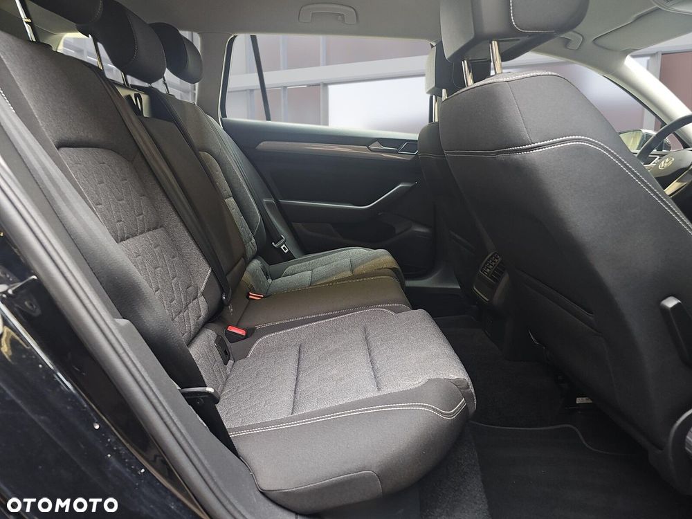 Volkswagen Passat Variant 1.5 TSI EVO Business DSG - 12
