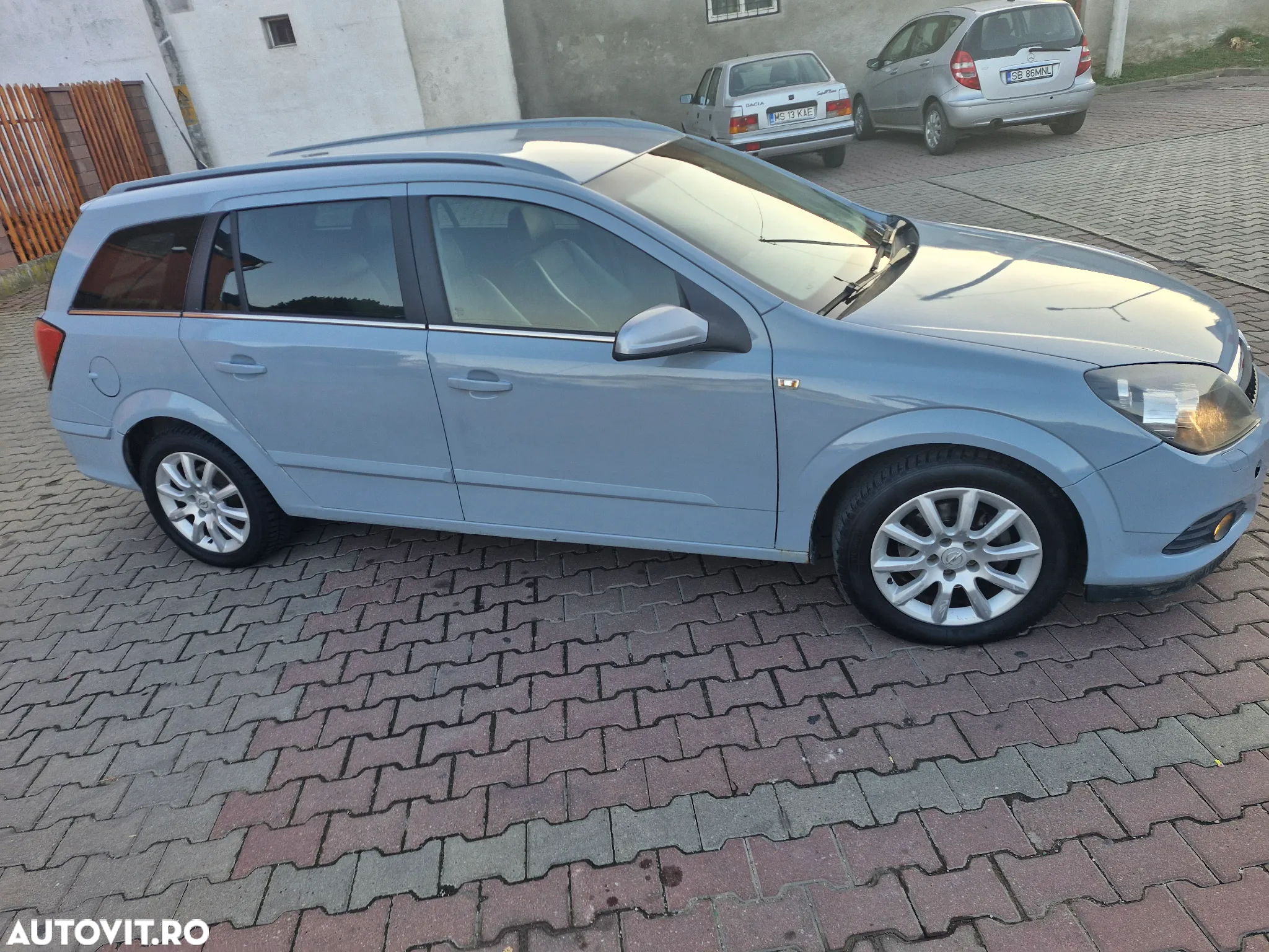 Opel Astra - 4
