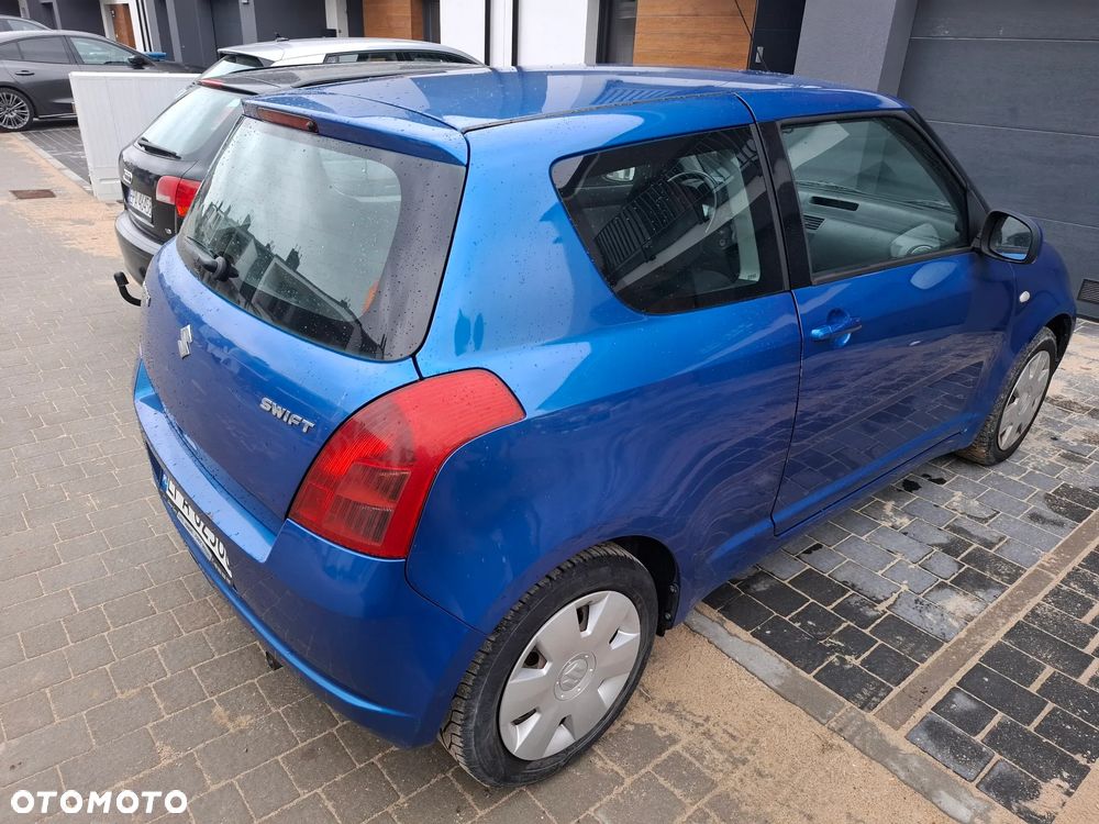 Suzuki Swift - 3
