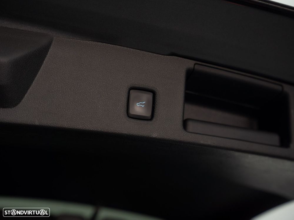 Ford Kuga 2.5 PHEV ST-Line X - 12