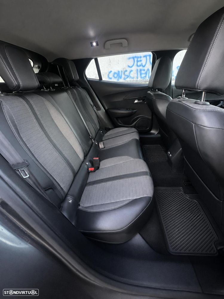 Peugeot 2008 1.2 PureTech Allure Pack - 3