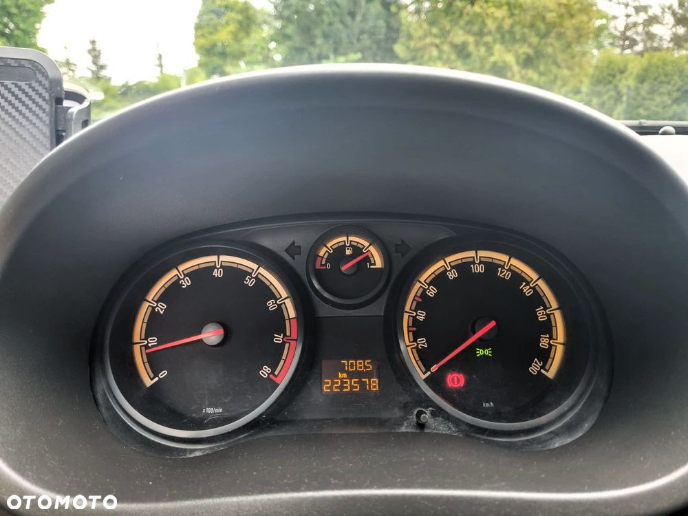 Opel Corsa - 9