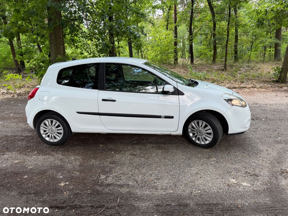 Renault Clio 1.2 16V Expression - 6