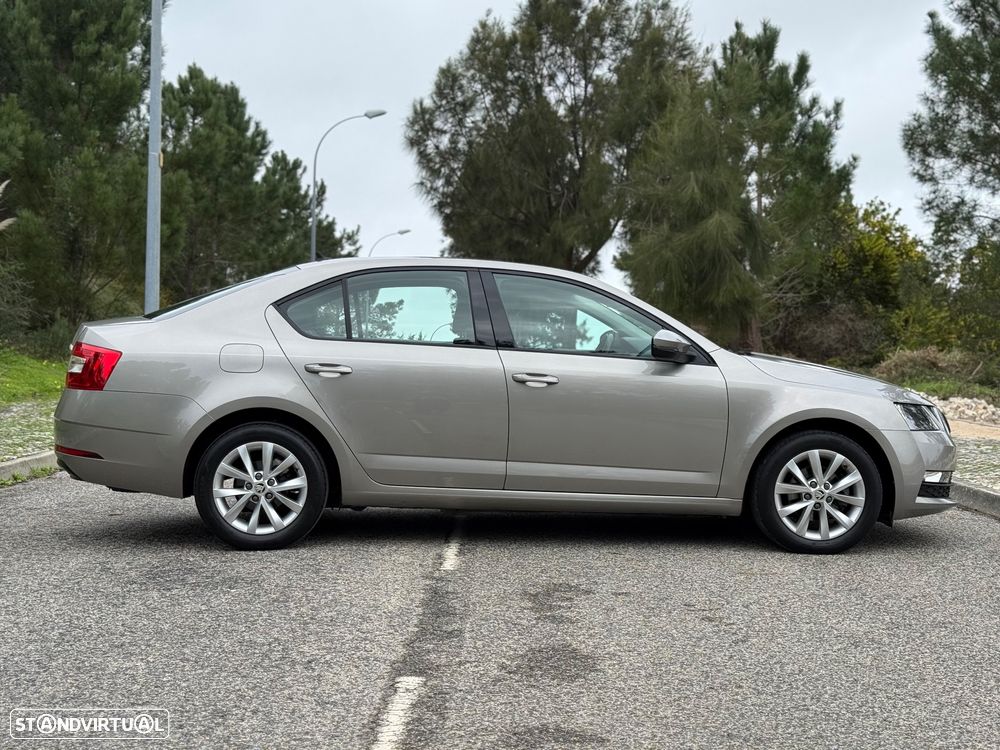 Skoda Octavia 1.6 TDI Ambition - 10
