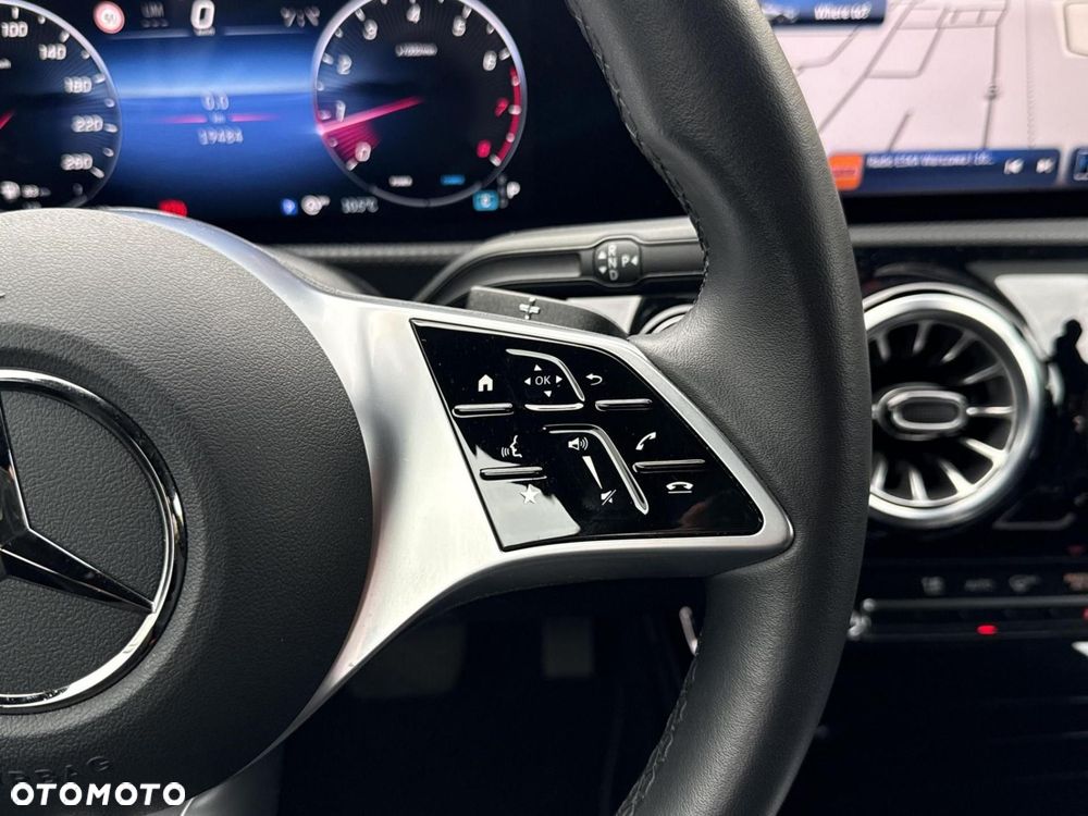 Mercedes-Benz CLA - 24