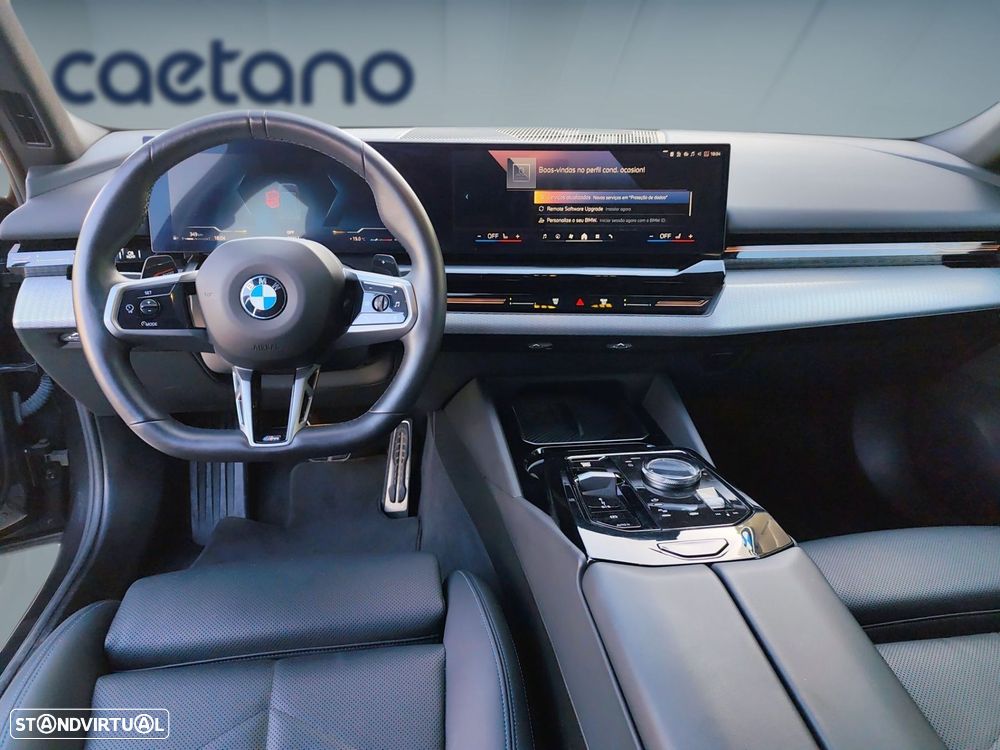 BMW 520 d Pack Desportivo M - 12